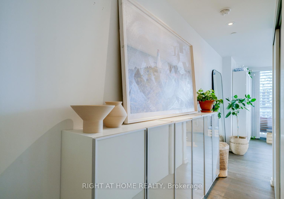 60-colborne-street-toronto-ontario-c12253826