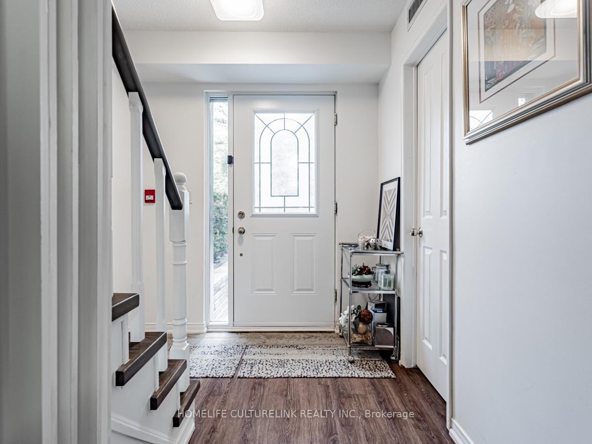 38-hollywood-avenue-north-york-ontario-c12253894