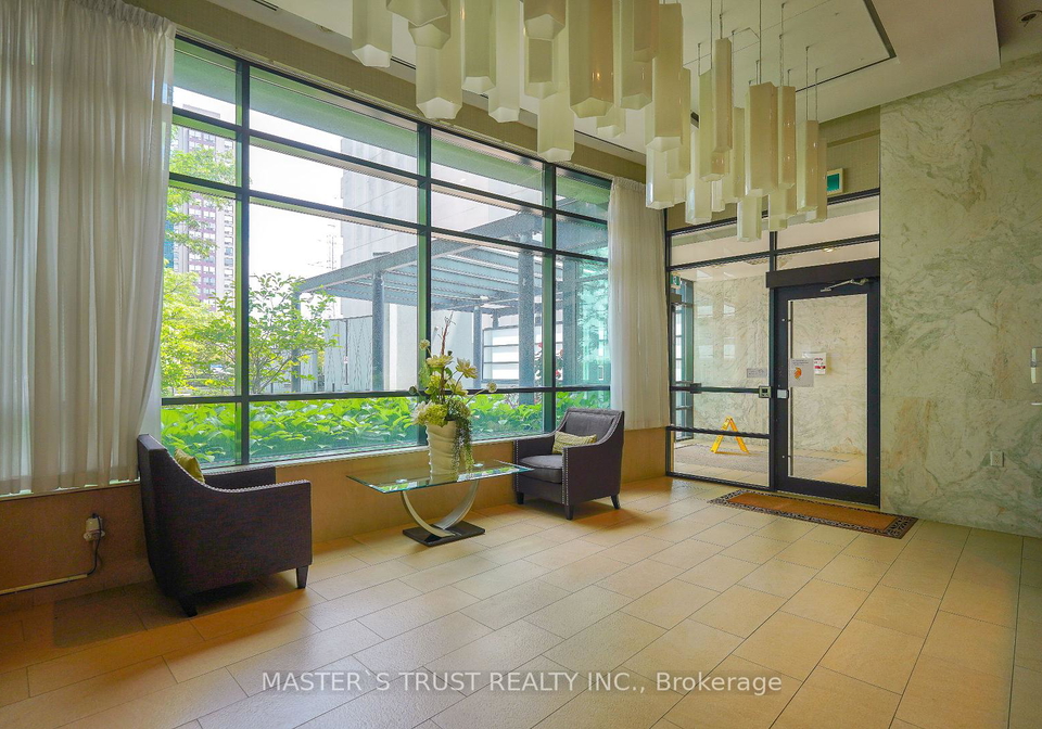 5740-yonge-street-toronto-ontario-c12253918