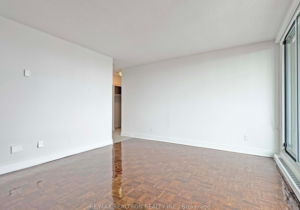 33-isabella-street-toronto-ontario-c12253971
