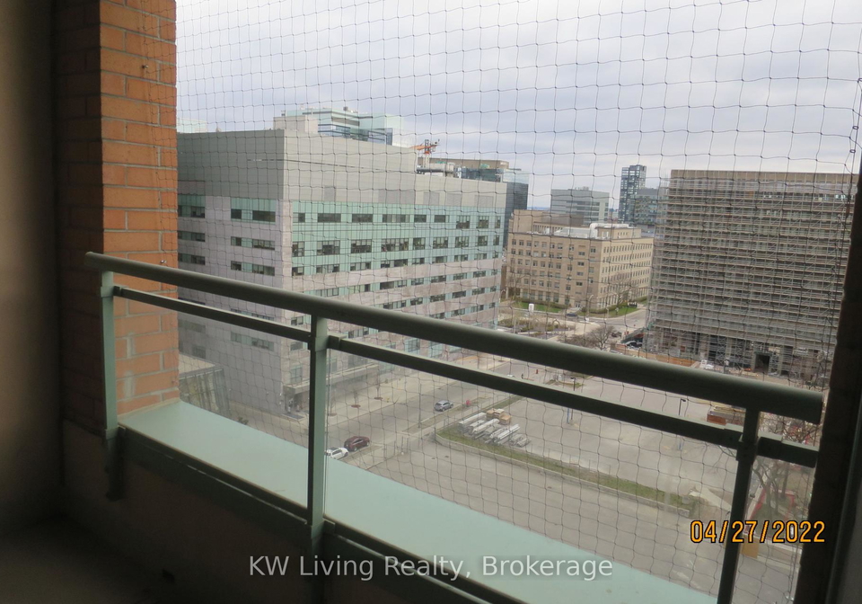 889-bay-street-toronto-ontario-c12253974