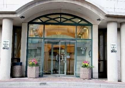 7-lorraine-drive-toronto-ontario-c12253979
