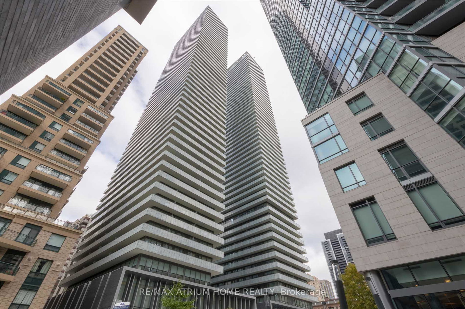 42-charles-street-e-toronto-ontario-c12254169