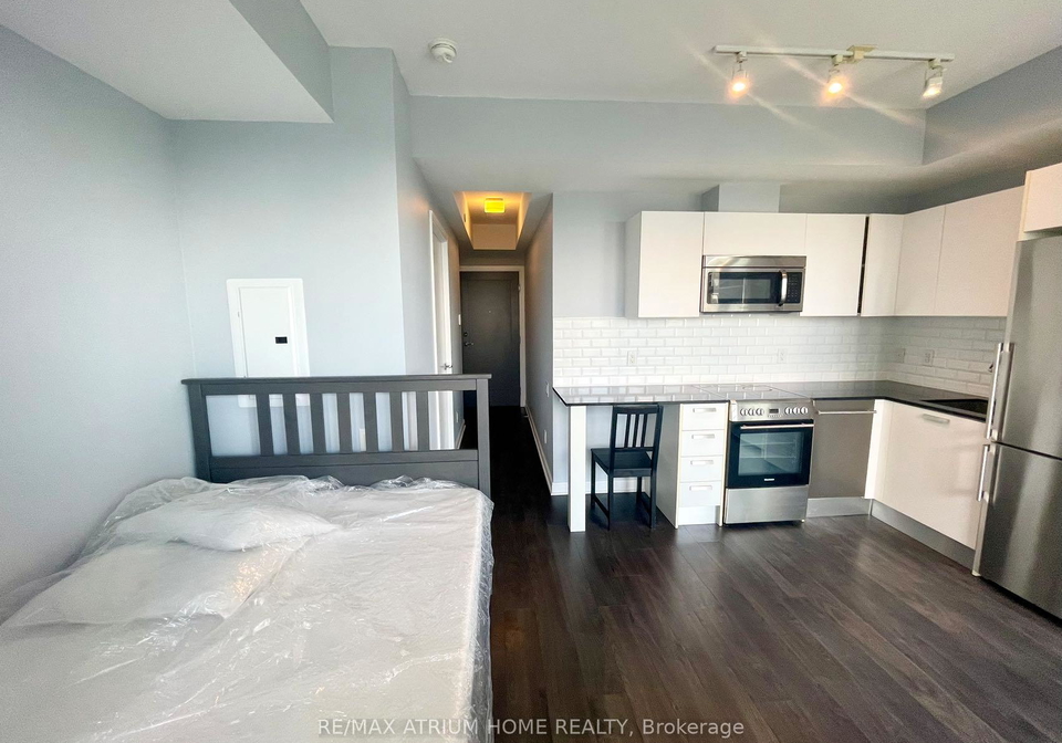 42-charles-street-e-toronto-ontario-c12254169