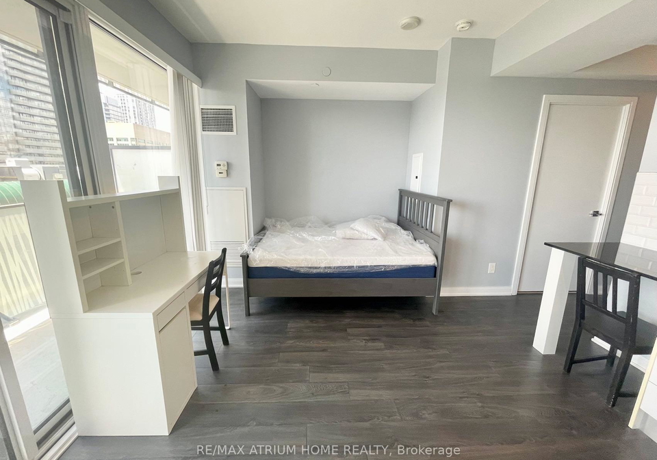 42-charles-street-e-toronto-ontario-c12254169