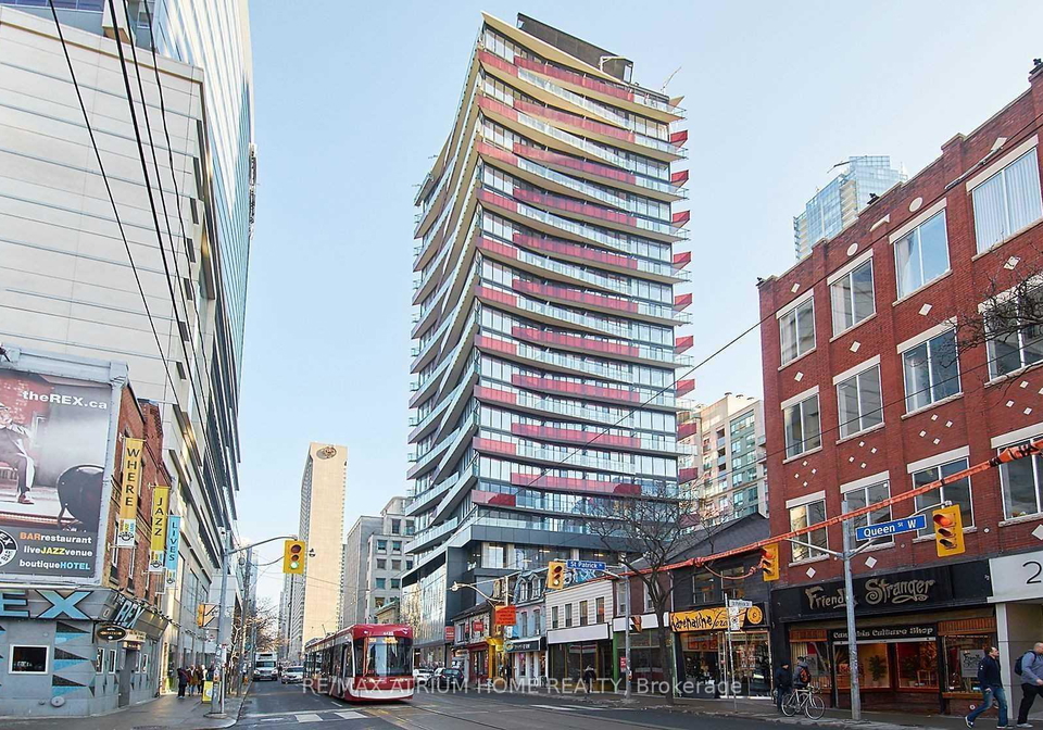 215-queen-street-w-toronto-ontario-c12254183