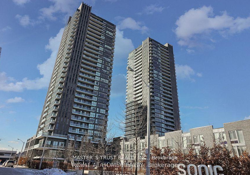 6-sonic-way-east-york-ontario-c12254406