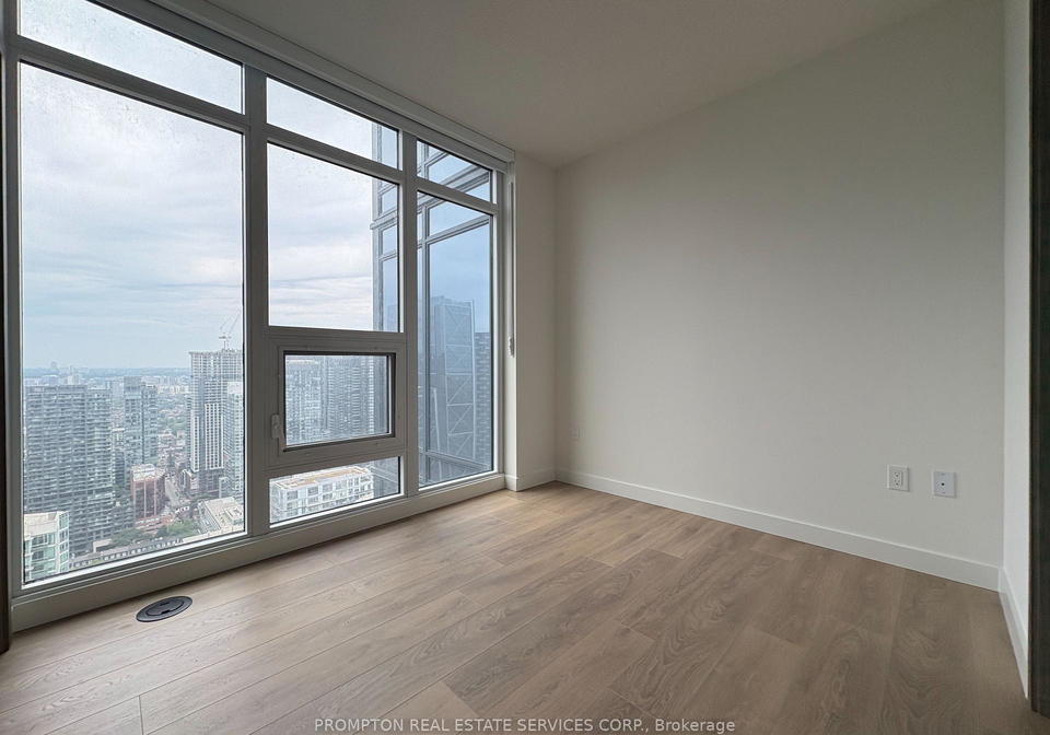 1-concord-cityplace-way-toronto-ontario-c12254412