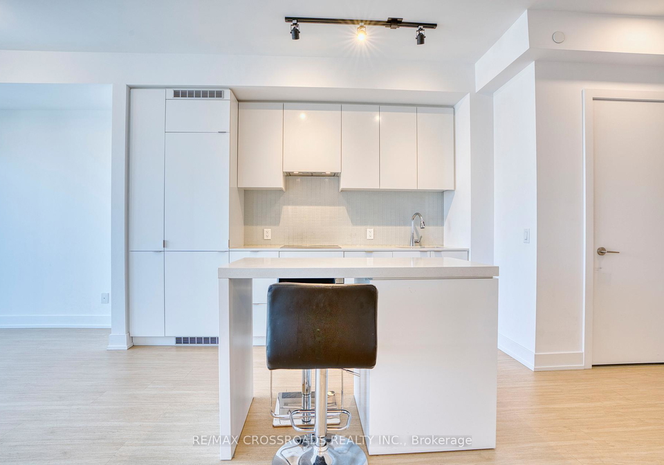 7-grenville-street-toronto-ontario-c12254571