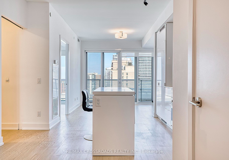 7-grenville-street-toronto-ontario-c12254571
