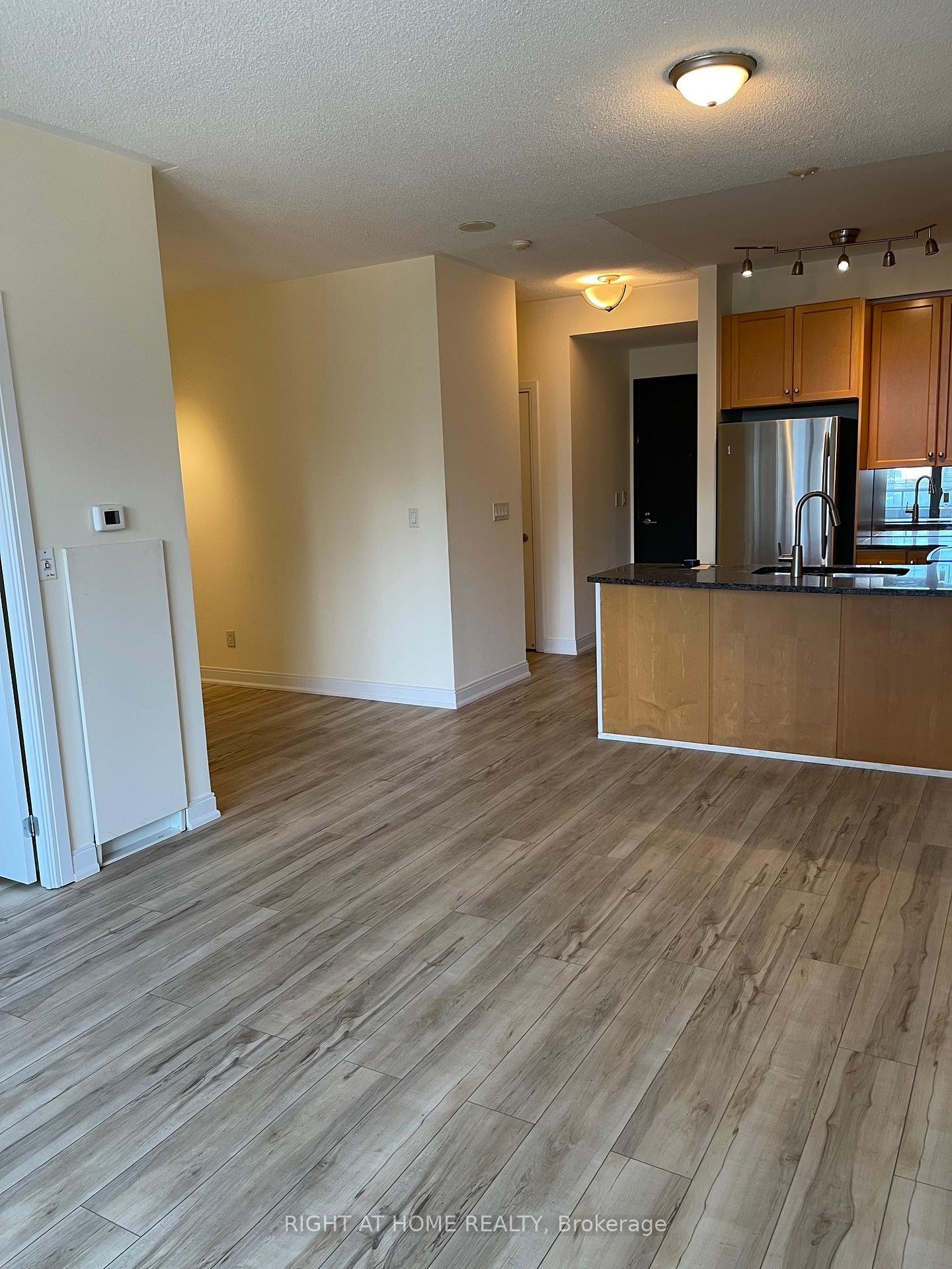 18-yorkville-avenue-toronto-ontario-c12254689