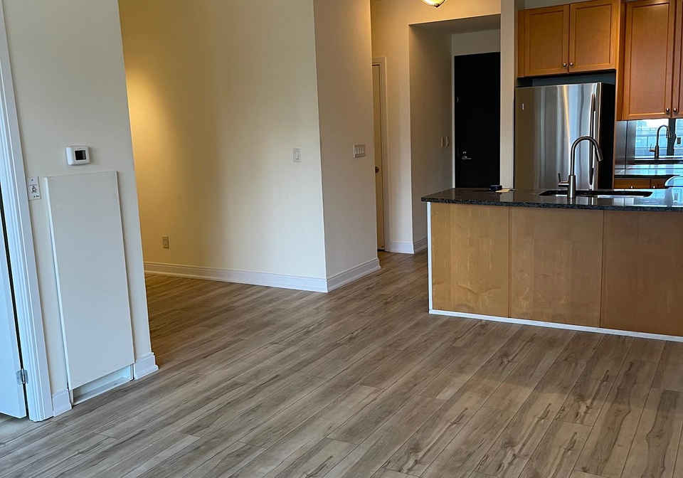18-yorkville-avenue-toronto-ontario-c12254689