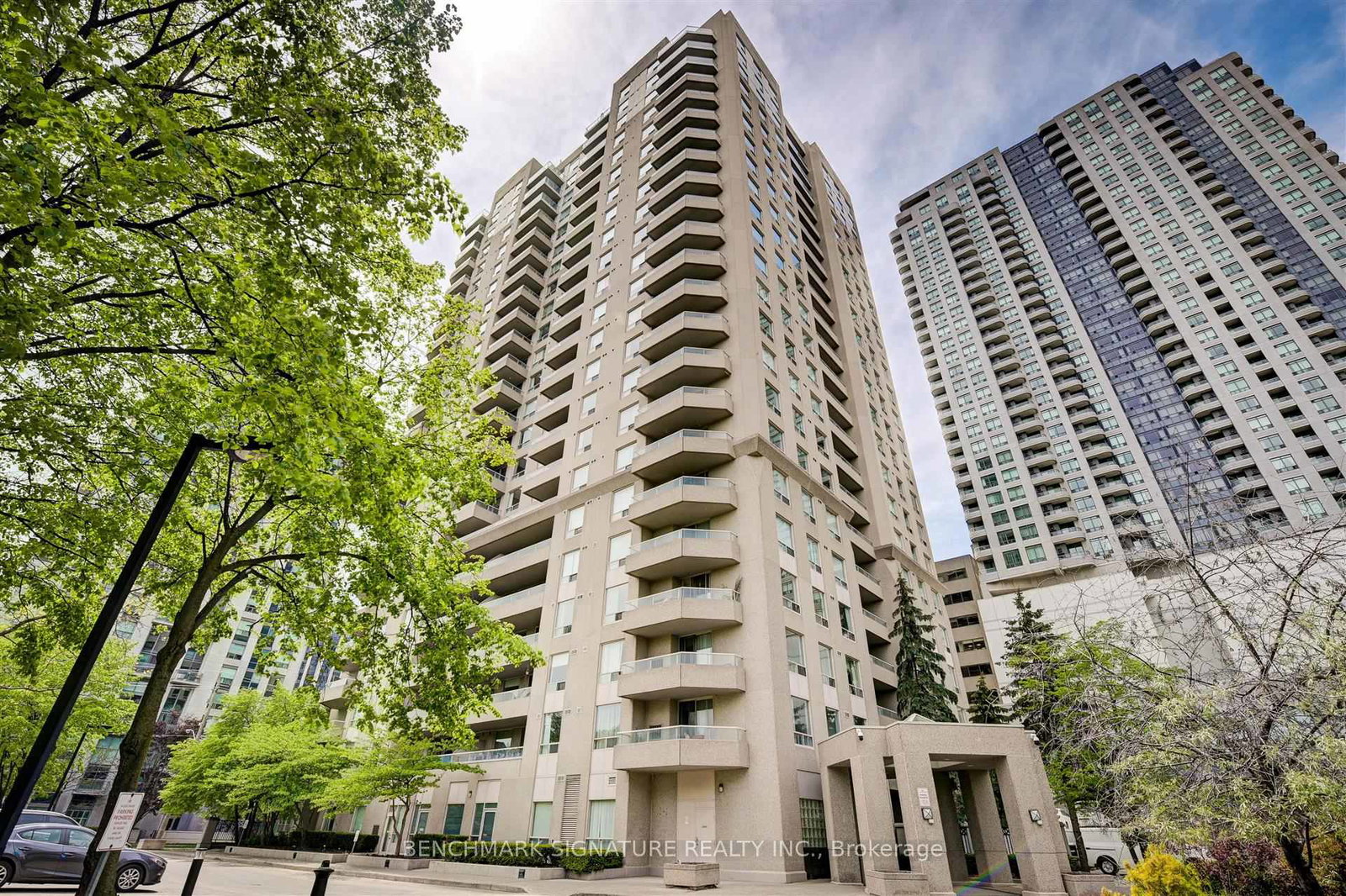 18-hillcrest-avenue-north-york-ontario-c12254779