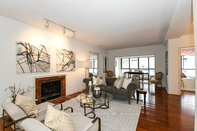 20-glebe-road-w-toronto-ontario-c12254833