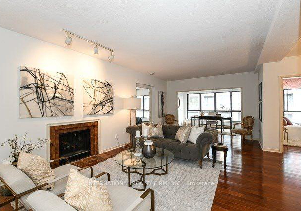 20-glebe-road-w-toronto-ontario-c12254833