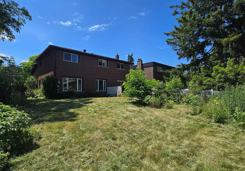 48-beardmore-crescent-north-york-ontario-c12254944