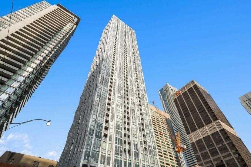 1-yorkville-avenue-toronto-ontario-c12255052