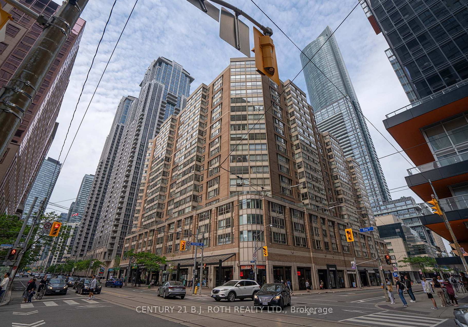 711-bay-street-n-toronto-ontario-c12255254