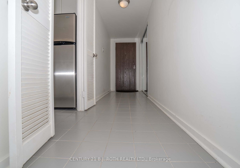 711-bay-street-n-toronto-ontario-c12255254