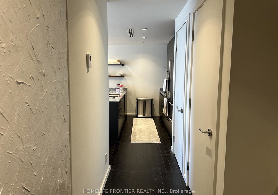 180-university-avenue-toronto-ontario-c12255463