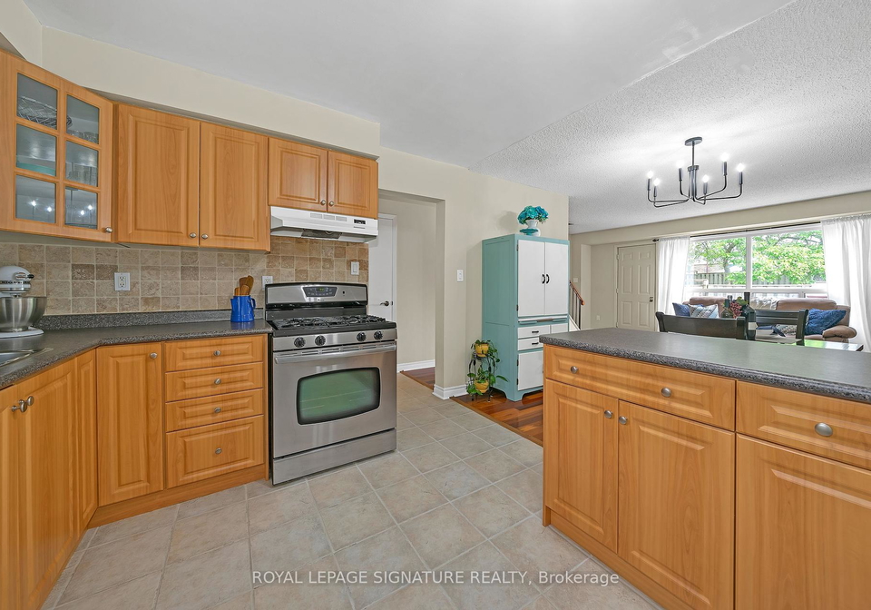 5-early-apple-way-north-york-ontario-c12255784