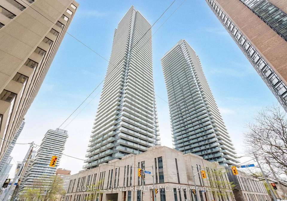 1080-bay-street-toronto-ontario-c12255871