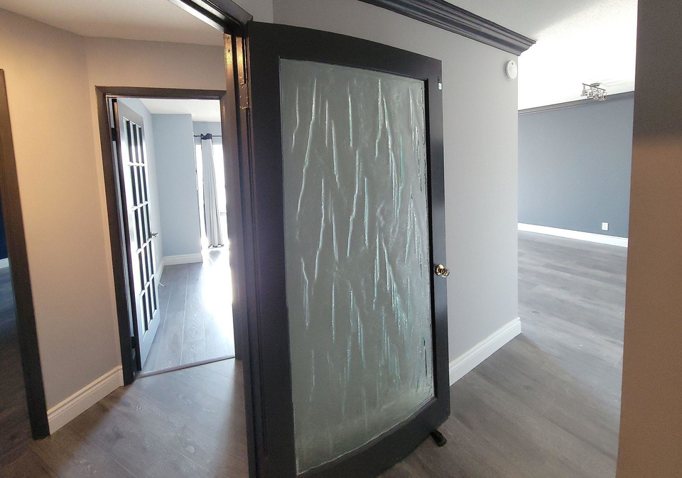 717-bay-street-toronto-ontario-c12255920