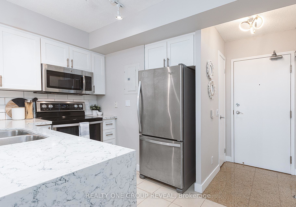 373-front-street-w-toronto-ontario-c12256010