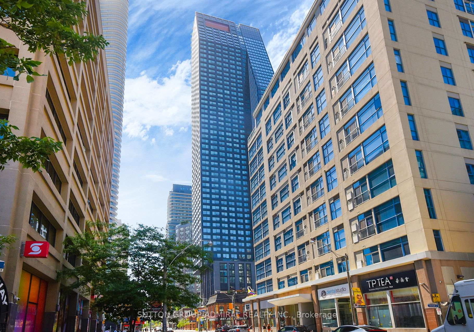 11-wellesley-street-toronto-ontario-c12256040