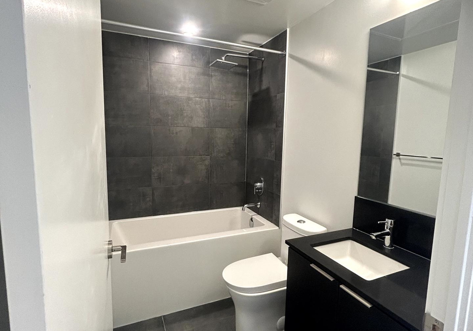 8-wellesley-street-toronto-ontario-c12256266