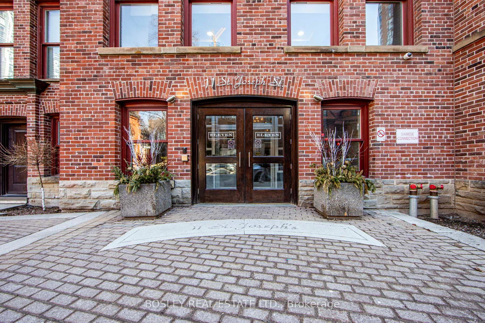 11-st-joseph-street-toronto-ontario-c12256291