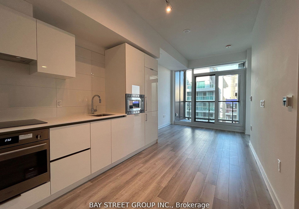 121-st-patrick-street-toronto-ontario-c12256573