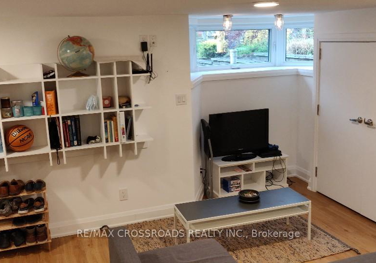 40-wells-lower-street-toronto-ontario-c12256893