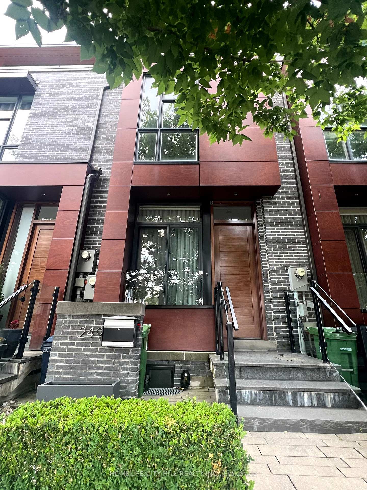 249-claremont-street-toronto-ontario-c12257030