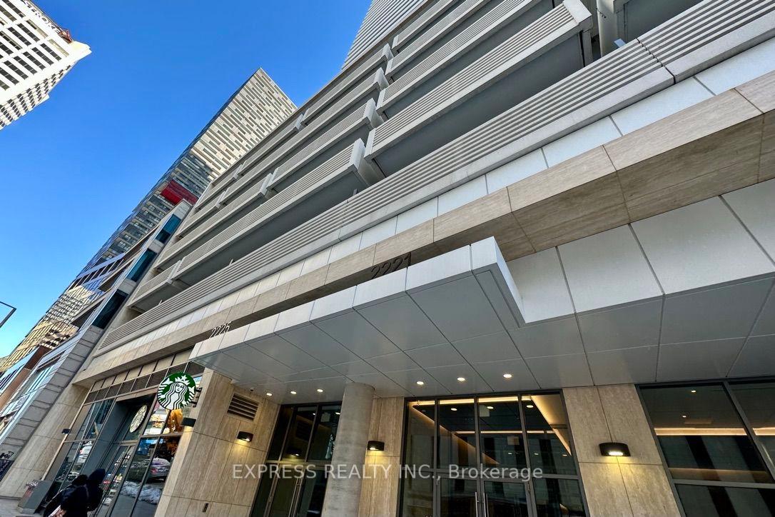 2221-yonge-street-toronto-ontario-c12257184