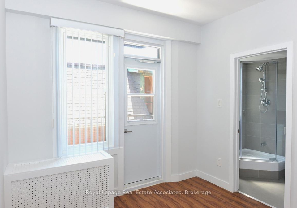 160-huron-street-toronto-ontario-c12257202