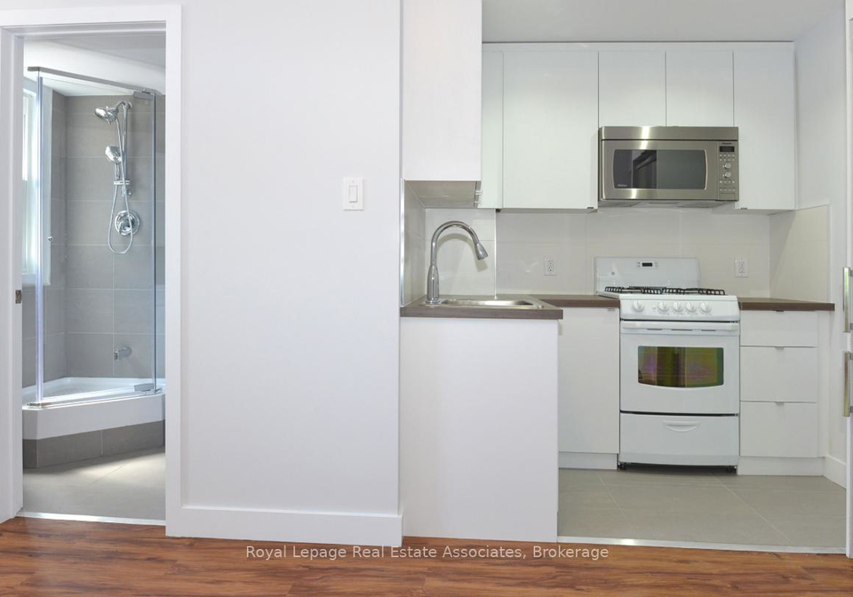 160-huron-street-toronto-ontario-c12257202