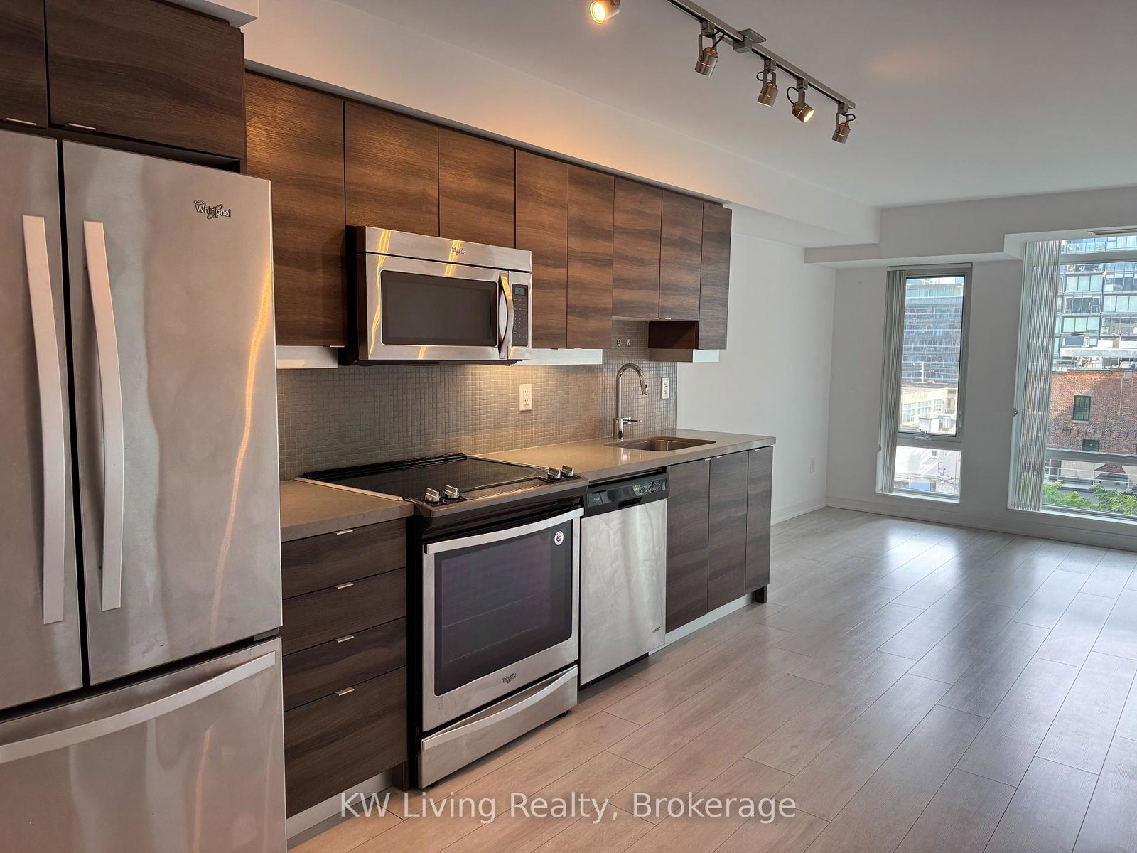 525-adelaide-street-w-toronto-ontario-c12257211