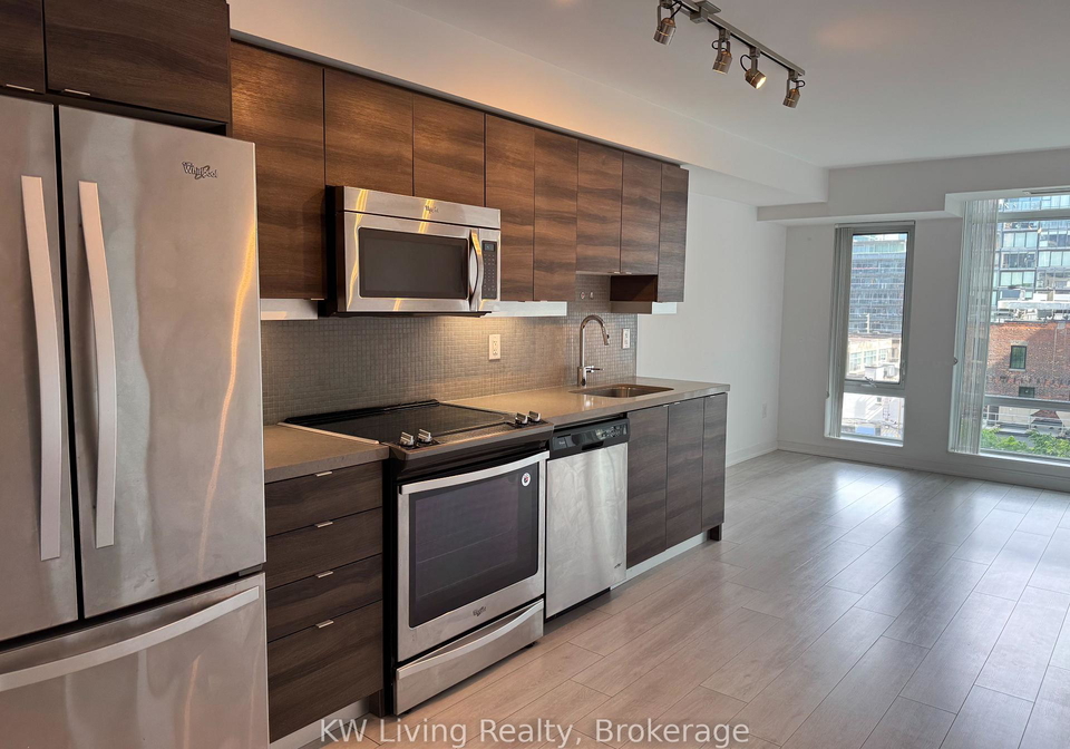 525-adelaide-street-w-toronto-ontario-c12257211