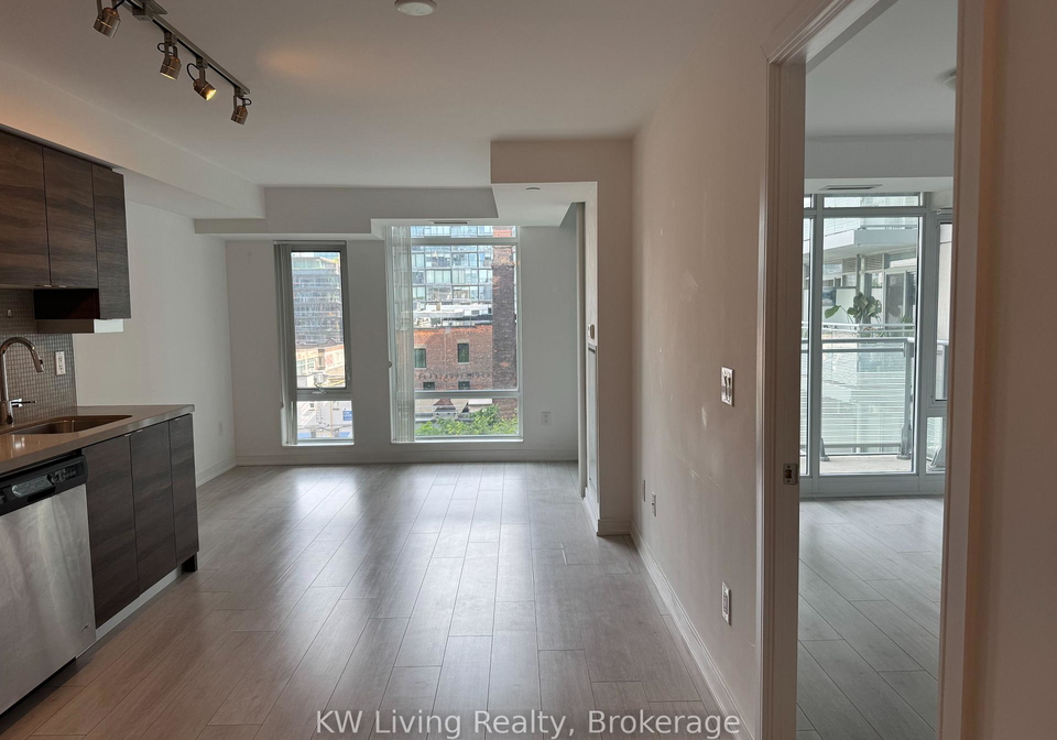 525-adelaide-street-w-toronto-ontario-c12257211