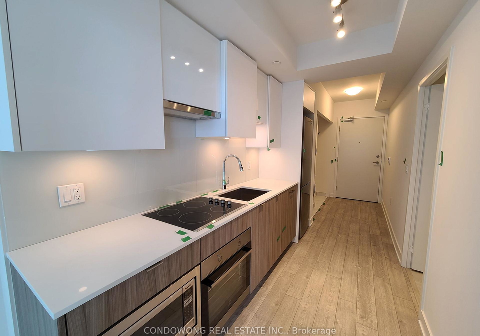99-broadway-avenue-toronto-ontario-c12257518