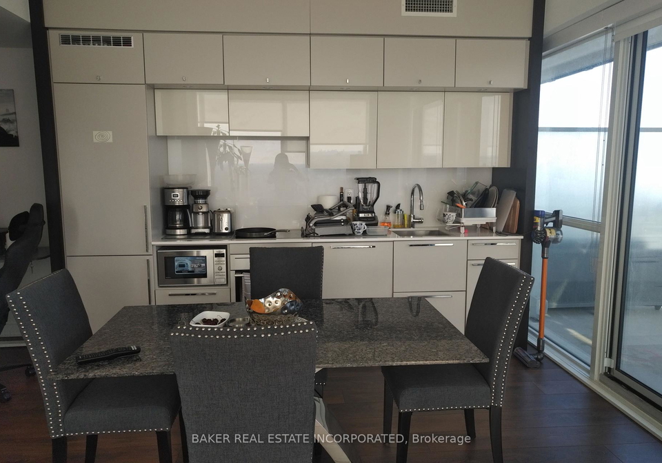 15-grenville-street-toronto-ontario-c12257601