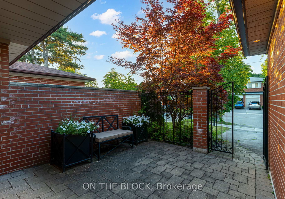 15-fontainbleau-drive-toronto-ontario-c12257842