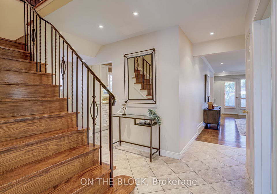 15-fontainbleau-drive-toronto-ontario-c12257842