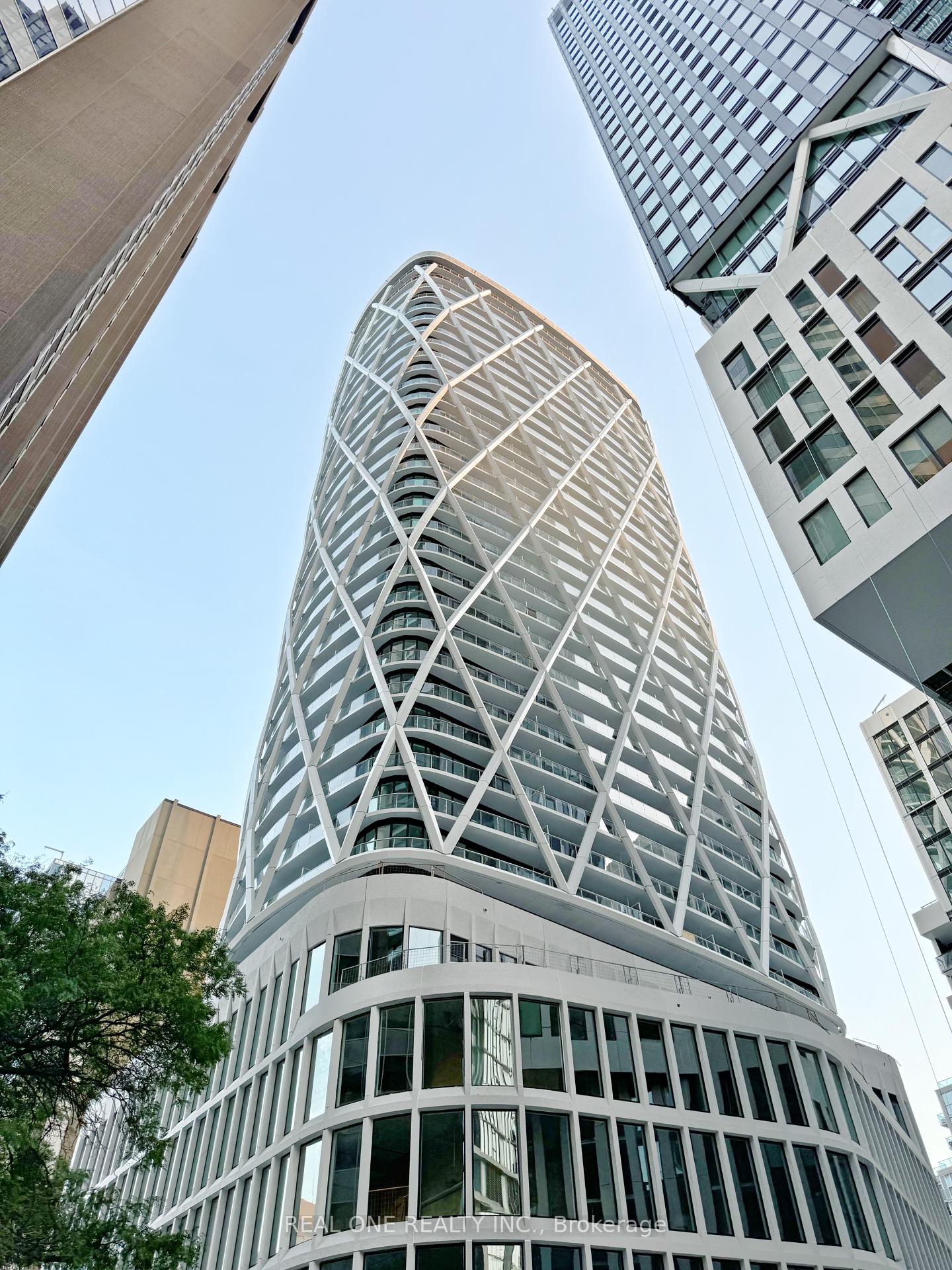 230-simcoe-street-toronto-ontario-c12257915