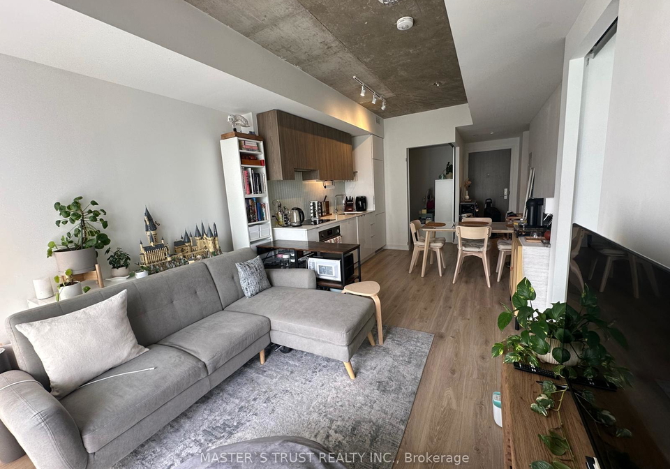 161-roehampton-avenue-toronto-ontario-c12257984