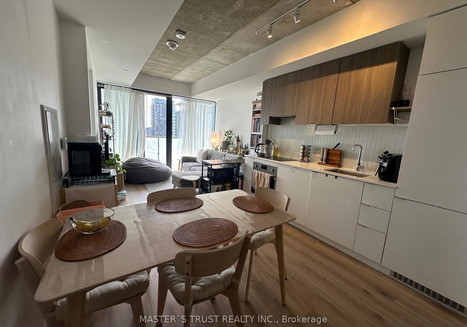 161-roehampton-avenue-toronto-ontario-c12257984