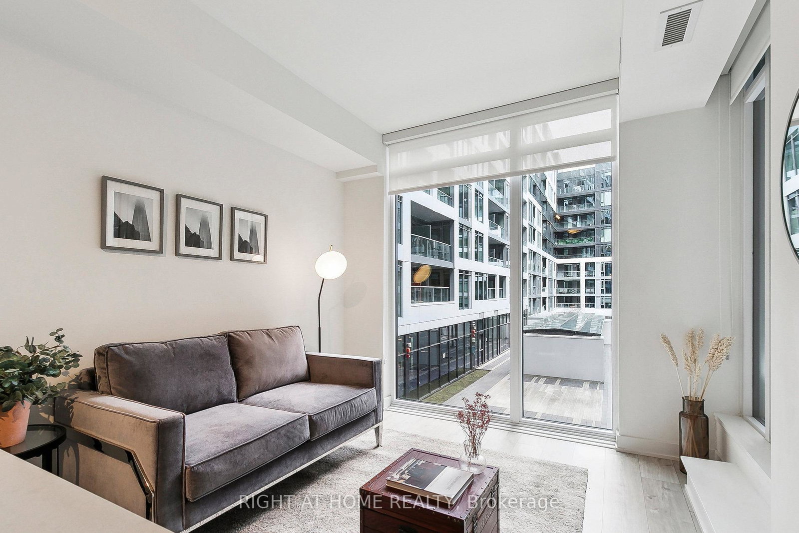 576-front-street-w-toronto-ontario-c12258238