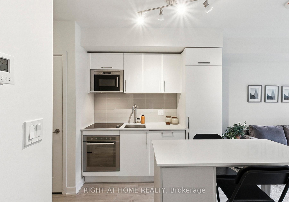 576-front-street-w-toronto-ontario-c12258238