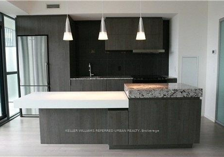 101-charles-street-e-toronto-ontario-c12259002